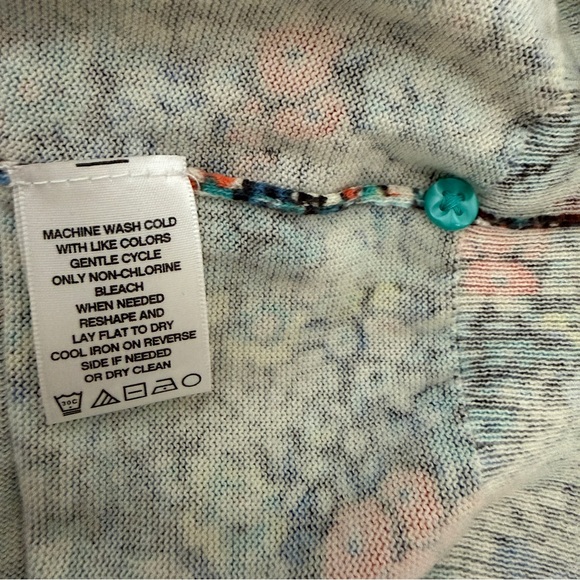 Lord & Taylor 100% Cotton Ditsy Floral Cardigan L
3/4 Sleeve Cottagecore - Picture 5 of 7